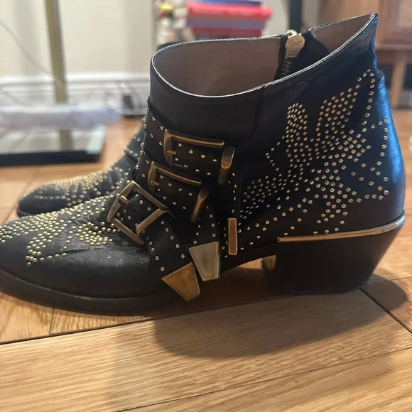 Chloe Susanna Studded Leather Ankle Boots - Picture 5 of 6